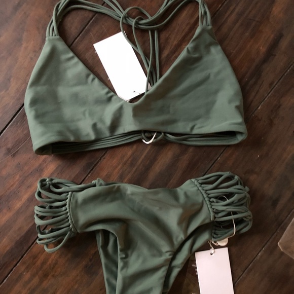 Mikoh Other - NWT Mikoh Ulutwau Top + Perth bottom in Jungle